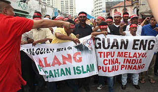 Perkasa protesters accuse Guan Eng of deceiving the Malays, Chinese and Indians